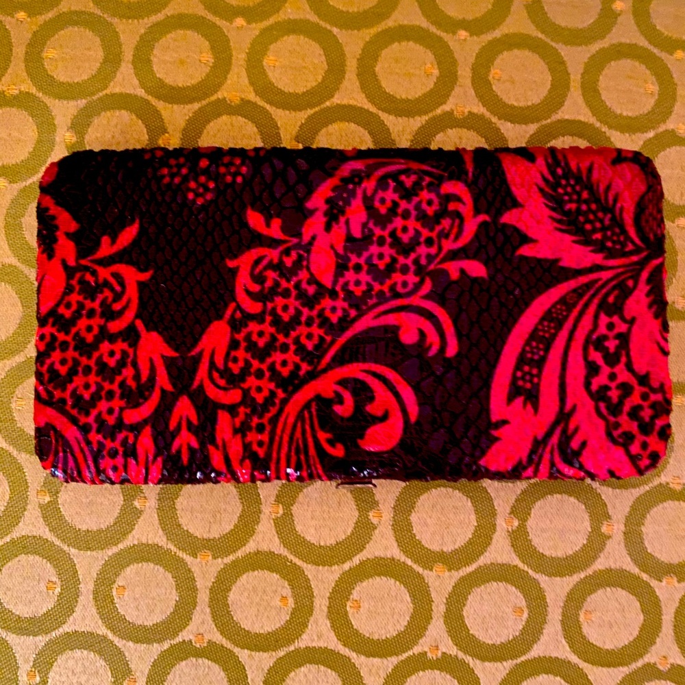 Apt no 9 wallet